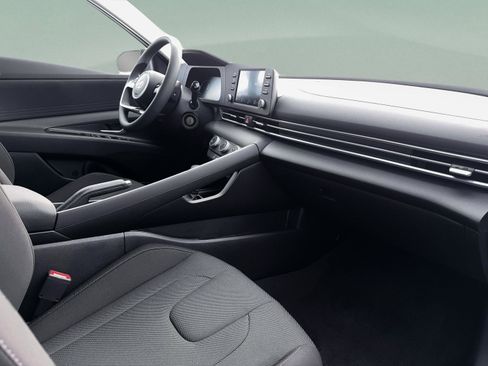 New 2026 Hyundai Elantra SE FWD image 15
