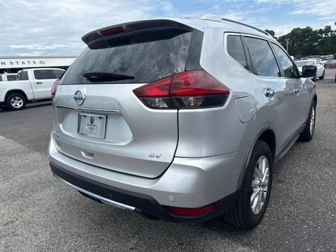 Used 2020 Nissan Rogue SV FWD image 4