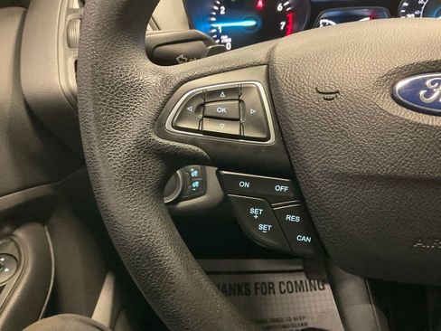 Used 2017 Ford Escape SE w/ Equipment Group 201A AWD/4WD image 18