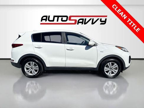 Used 2017 Kia Sportage LX image 8