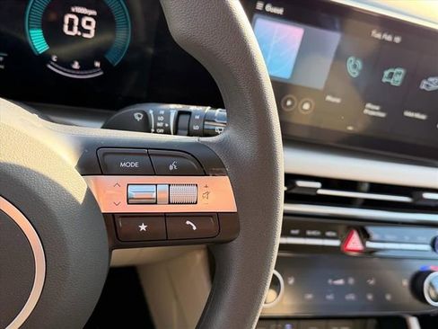 New 2026 Hyundai Tucson SEL image 18