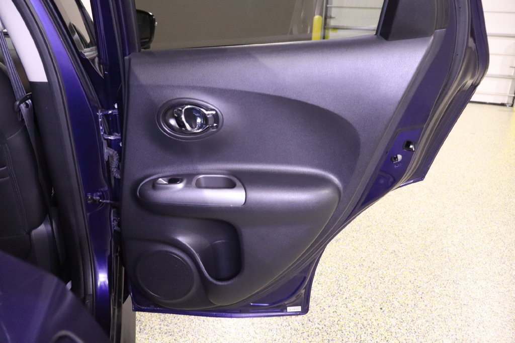 Used 2016 Nissan Juke SL FWD image 38