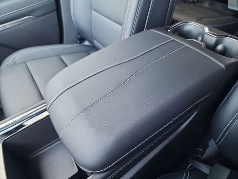 New 2026 Chevrolet Traverse LT image 31