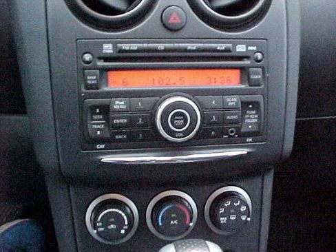 Used 2012 Nissan Rogue S AWD/4WD image 18