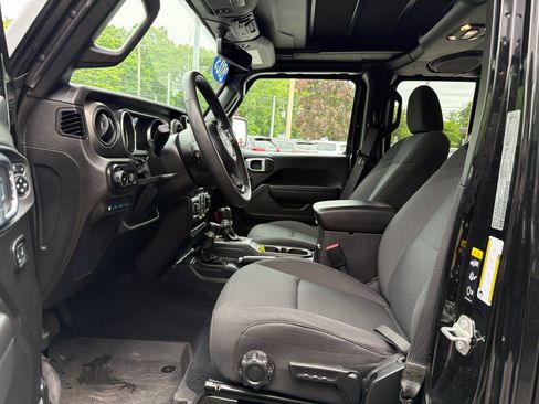 Used 2023 Jeep Wrangler Unlimited w/ Sun & Screen Package AWD/4WD image 15