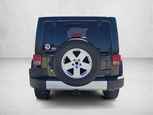 Used 2011 Jeep Wrangler Unlimited Sahara w/ Connectivity Group image 7