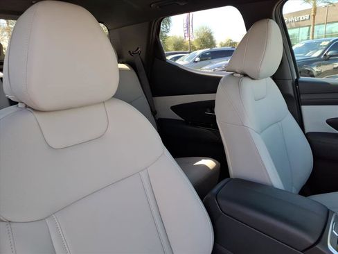 Certified 2025 Hyundai Santa Cruz SEL image 12