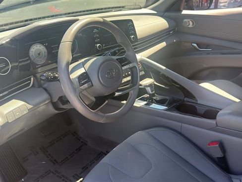 Used 2021 Hyundai Elantra SEL w/ Convenience Package FWD image 27