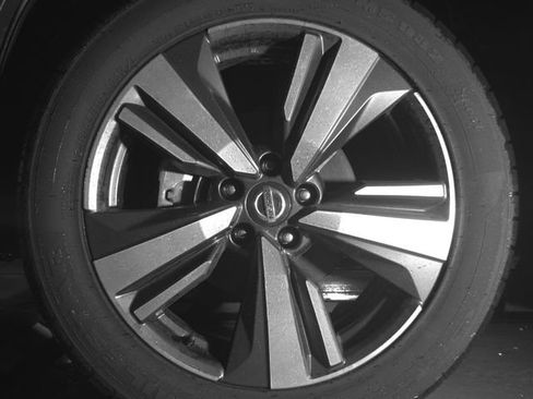 Used 2021 Nissan Rogue Platinum AWD/4WD image 9