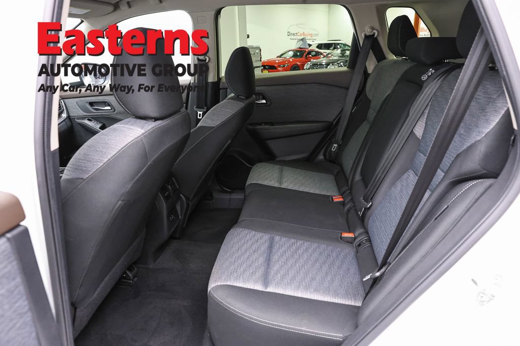 Used 2023 Nissan Rogue SV AWD/4WD image 22