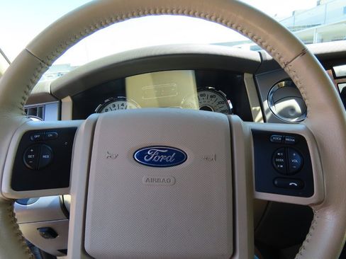 Used 2013 Ford Expedition EL XLT image 29