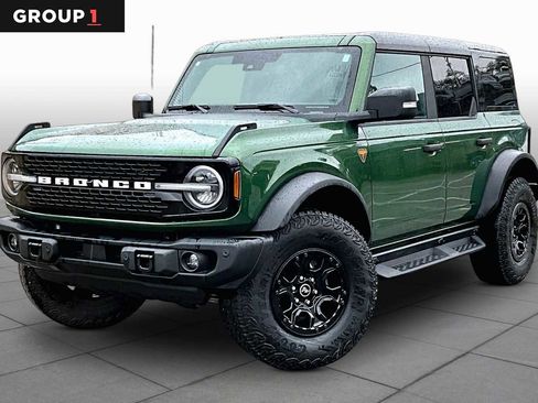 Certified 2025 Ford Bronco Badlands AWD/4WD image 1