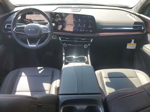 New 2026 Chevrolet Traverse Z71 w/ Enhanced Driving Package image 11