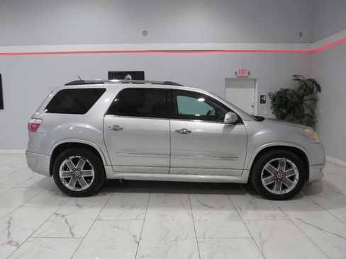 Used 2012 GMC Acadia Denali image 3