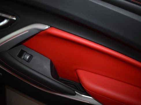 Used 2019 Chevrolet Camaro LT image 9