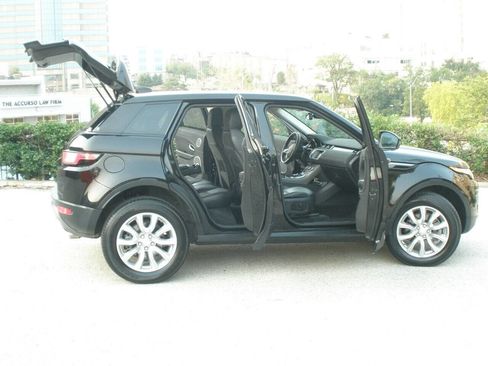 Used 2019 Land Rover Range Rover Evoque image 16