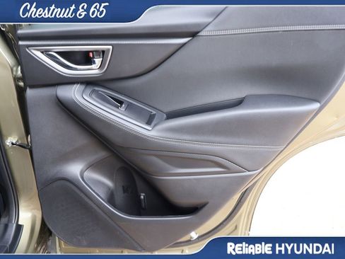Used 2023 Subaru Forester Premium AWD/4WD image 12