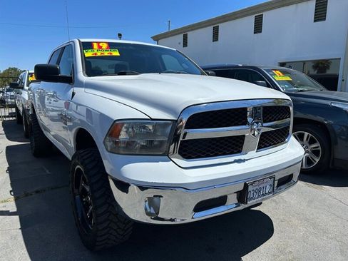Used 2019 RAM 1500 Classic SLT AWD/4WD image 7