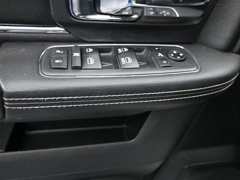 Used 2018 RAM 1500 Laramie image 14