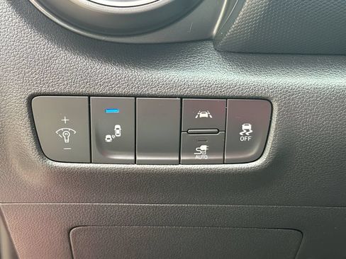 Used 2021 Hyundai Kona Limited w/ Cargo Package FWD image 24