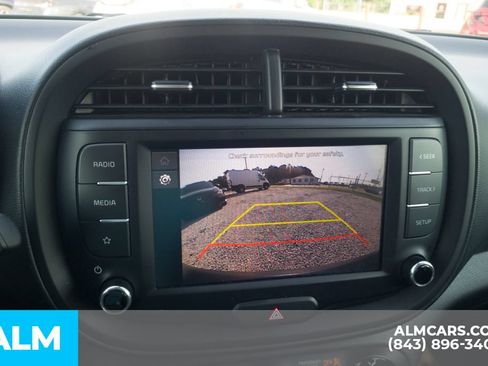 Used 2024 Kia Soul LX w/ Option Group 015 FWD image 9