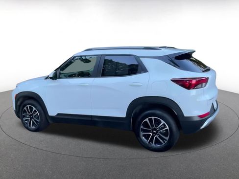 Used 2025 Chevrolet TrailBlazer LT image 10