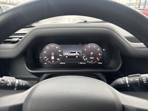 Used 2024 Land Rover Defender 110 X-Dynamic SE image 20