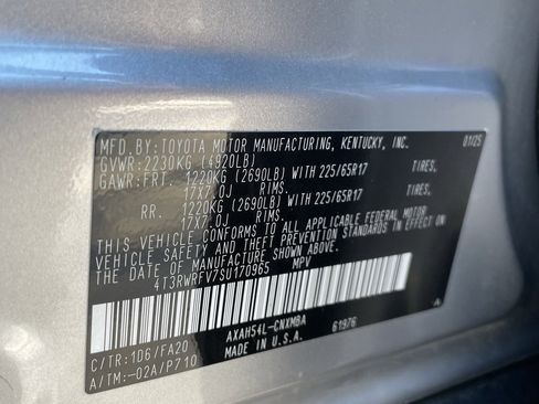 Used 2025 Toyota RAV4 XLE image 28