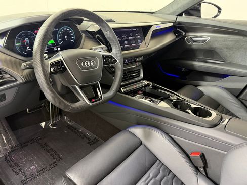 Used 2024 Audi RS e-tron GT w/ Carbon Performance Package AWD/4WD image 4
