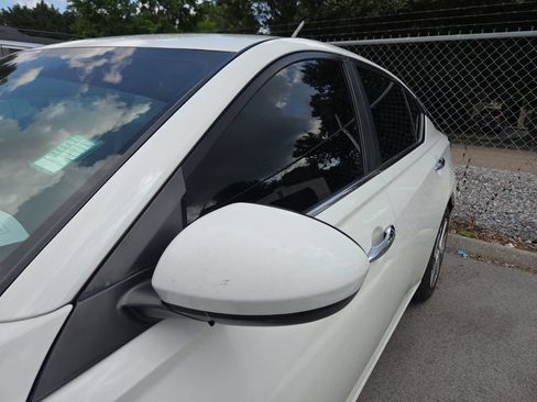 Used 2020 Nissan Altima 2.5 S FWD image 10