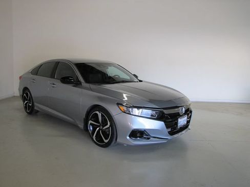 Used 2022 Honda Accord Sport image 3