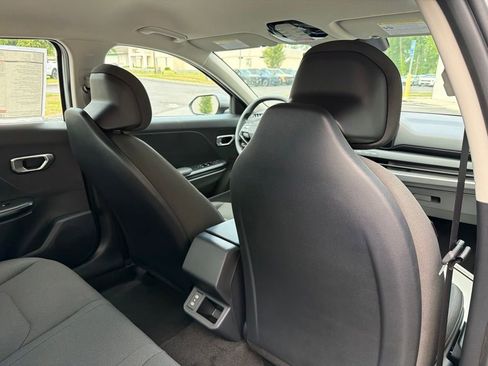 New 2026 Kia K4 FWD image 15