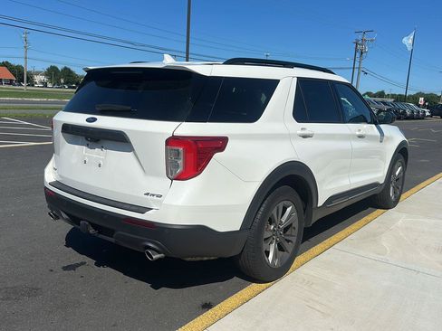 Used 2023 Ford Explorer XLT w/ Equipment Group 202A AWD/4WD image 5