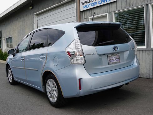 Used 2012 Toyota Prius V Three FWD image 16