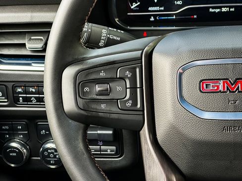 Used 2024 GMC Yukon AT4 w/ Technology Package image 19