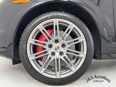 Used 2012 Porsche Cayenne Turbo AWD/4WD image 39