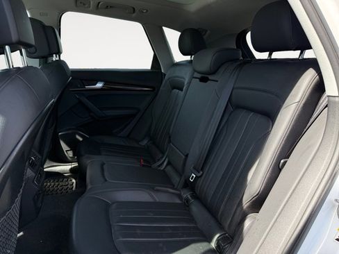 Used 2020 Audi Q5 2.0T Premium Plus w/ Premium Plus Package AWD/4WD image 13