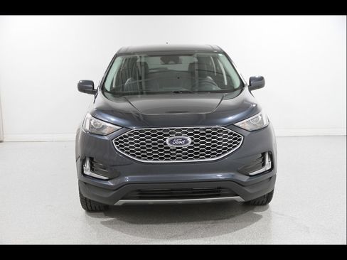 Used 2023 Ford Edge SEL w/ Convenience Package AWD/4WD image 2