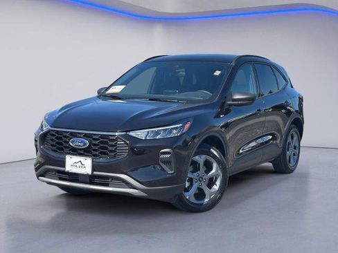 Certified 2025 Ford Escape ST-Line AWD/4WD image 2