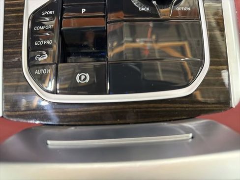 Certified 2024 BMW X6 xDrive40i w/ Premium Package AWD/4WD image 39
