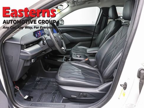 Used 2021 Ford Mustang Mach-E Select w/ Comfort/Technology Package AWD/4WD image 14