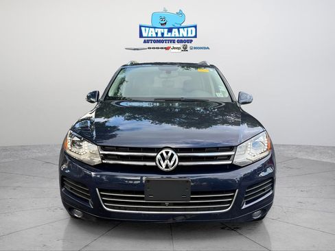 Used 2014 Volkswagen Touareg Sport AWD/4WD image 8