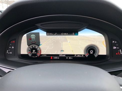 Used 2019 Audi Q8 Premium w/ Convenience Package image 22