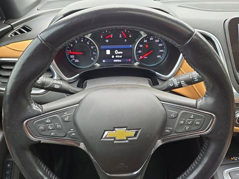 Used 2021 Chevrolet Equinox Premier image 16