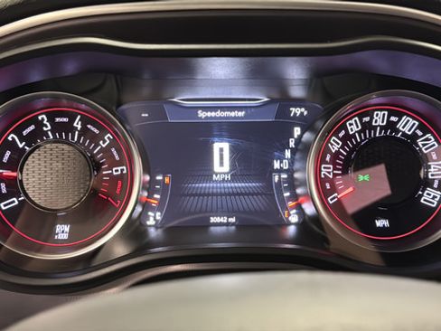 Used 2019 Dodge Challenger SXT RWD image 16