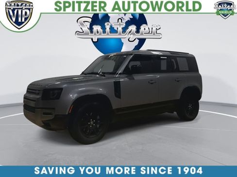 Used 2021 Land Rover Defender 110 X-Dynamic SE AWD/4WD image 4