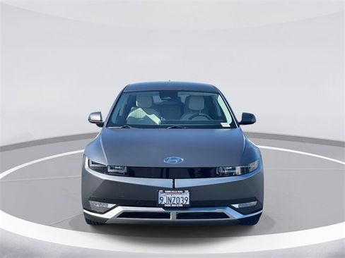 Used 2023 Hyundai Ioniq 5 SEL image 2