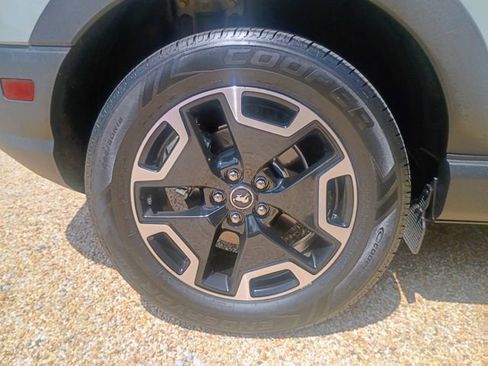 Used 2021 Ford Bronco Sport Outer Banks w/ Outer Banks Package AWD/4WD image 17