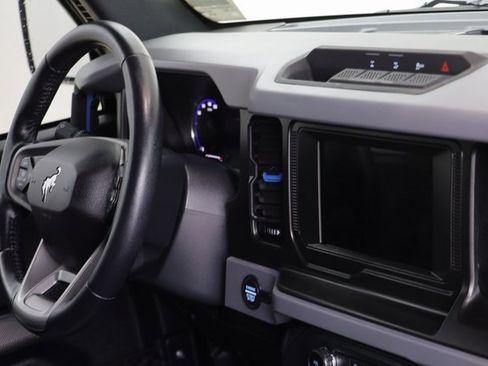 Used 2022 Ford Bronco Black Diamond image 23