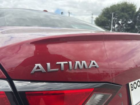 Used 2024 Nissan Altima 2.5 SL FWD image 4